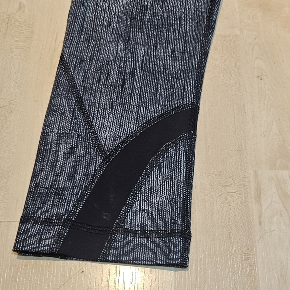 Lululemon Run: Inspire Crop II Leggings Mini Check Piqué Black White Sz 6 - Picture 5 of 5